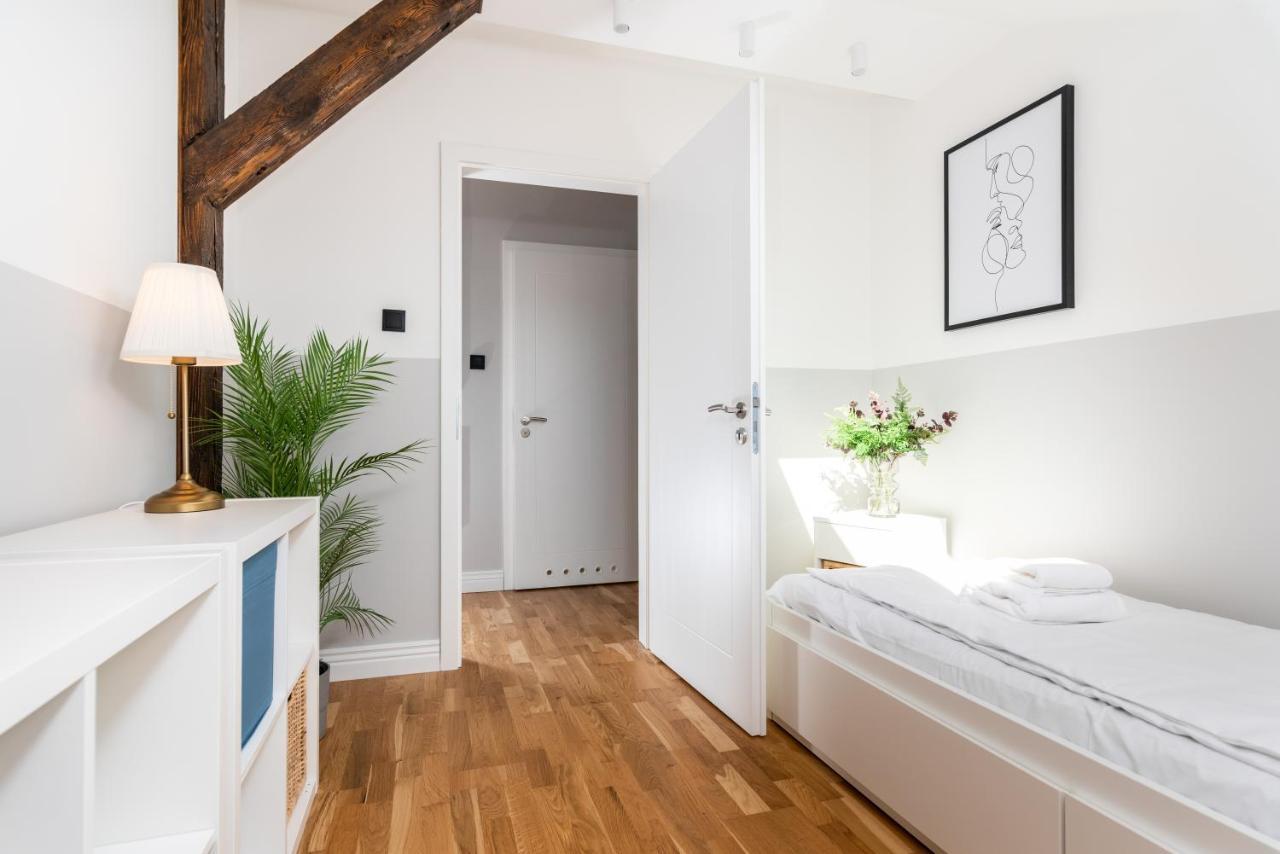 Riverside Premium Class Apartment - By Upstairs 크라쿠프 외부 사진
